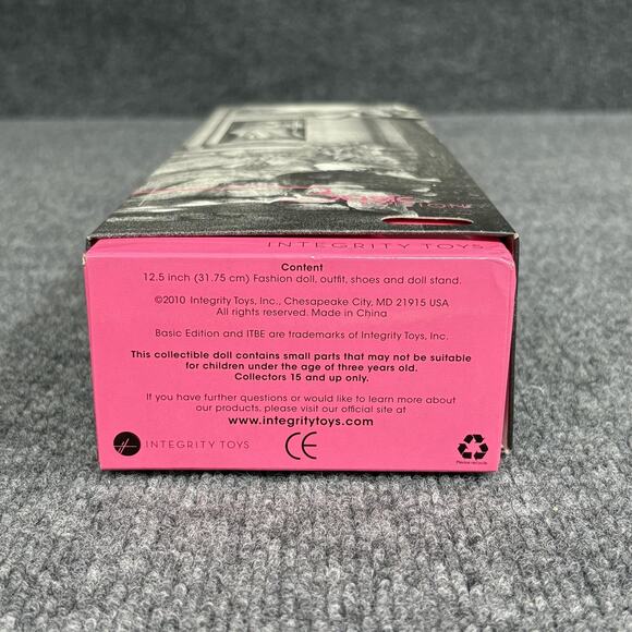 Integrity Toys Luscious Basic Edition Doll 12.5"‎ 2010 NRFB In Box - Picture 9 of 12